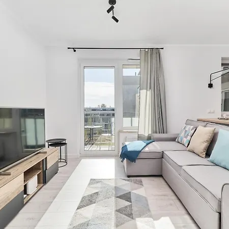 Siemianowicka With Balcony & Parking By Renters Apartamento *
