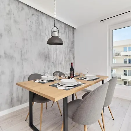 Apartment Siemianowicka With Balcony & Parking Wroclaw By Renters *