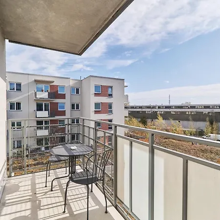 Siemianowicka With Balcony & Parking By Renters Apartman Wrocław