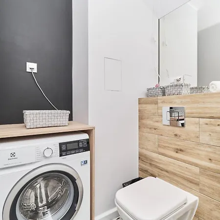 Siemianowicka With Balcony & Parking Wroclaw By Renters * Breslau