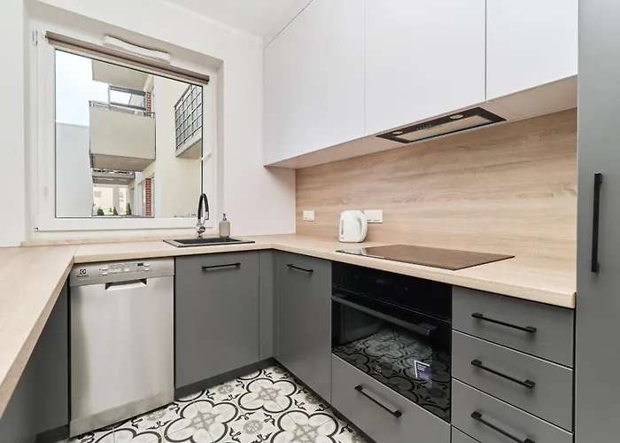 Siemianowicka With Balcony & Parking Wroclaw By Renters * Breslavia