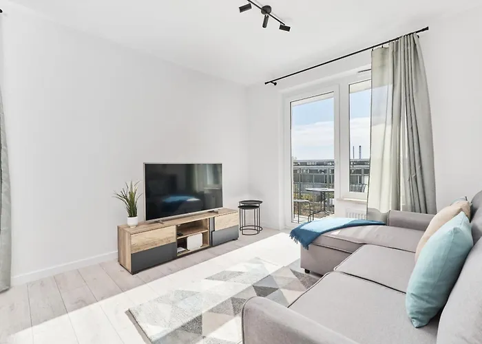 Siemianowicka With Balcony & Parking Wroclaw By Renters Appartamento *