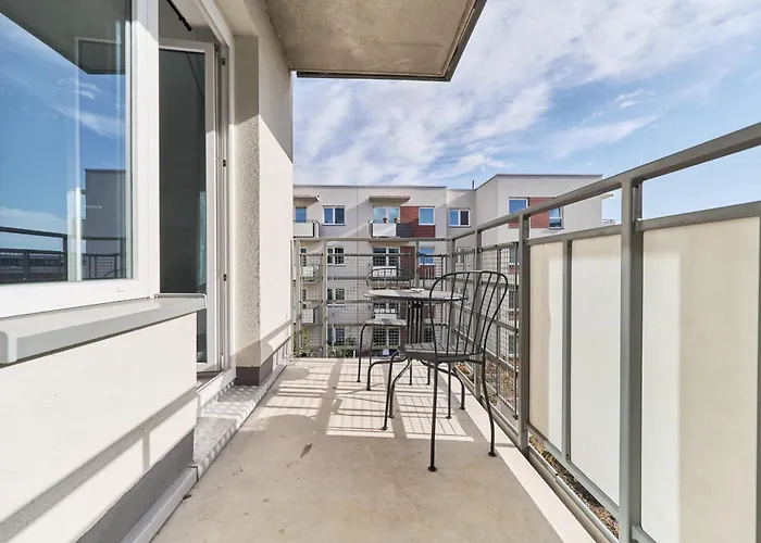 Appartamento Siemianowicka With Balcony & Parking Wroclaw By Renters