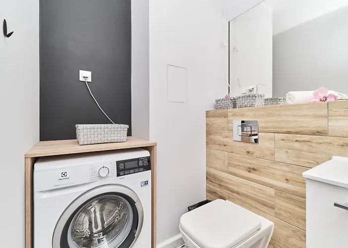 Siemianowicka With Balcony & Parking Wroclaw By Renters * Breslavia